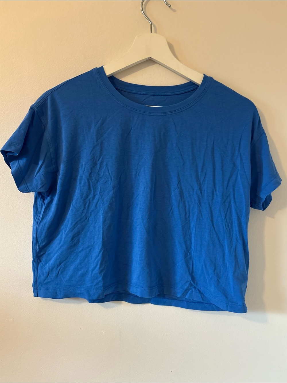 Lululemon Cates Tee - Picture 2 of 7